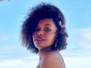 エロティックなビデオチャット SelenaJoya
