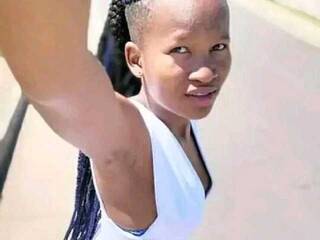 エロティックなビデオチャット Sexybubbles2426