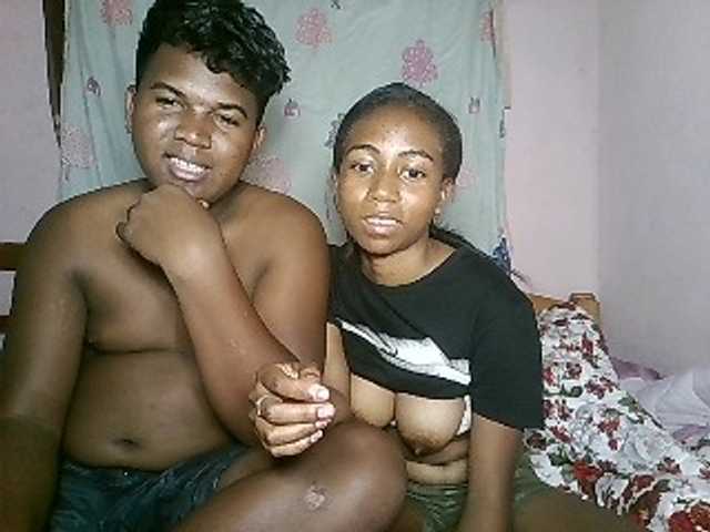 ブロードキャストスクリーンショット sexycouple32
