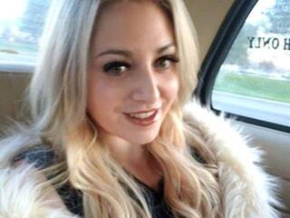 エロティックなビデオチャット LucieLove