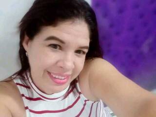 エロティックなビデオチャット Sexyshantalho