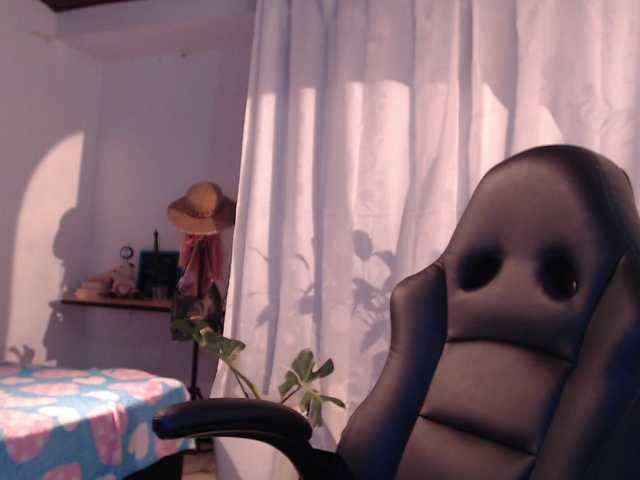 ブロードキャストスクリーンショット shantallparis