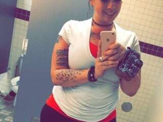 エロティックなビデオチャット shawtyyredd