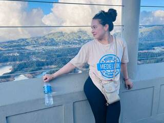 エロティックなビデオチャット shekina