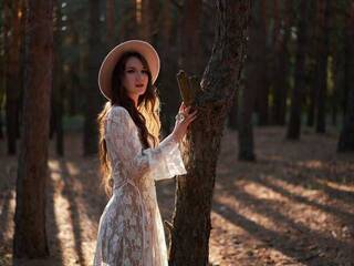 エロティックなビデオチャット ShineShyness