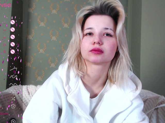 ブロードキャストスクリーンショット nicoleblonde