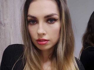 エロティックなビデオチャット SiennaPearl