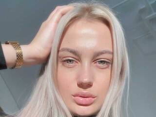 エロティックなビデオチャット SimaMonti