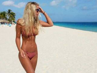 エロティックなビデオチャット SindyDebbie