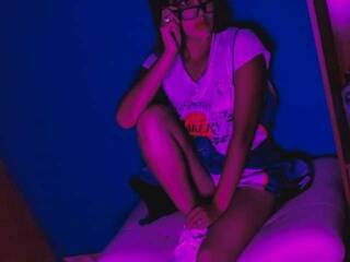 エロティックなビデオチャット skarl3tt