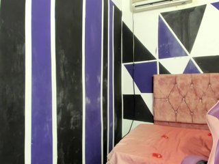 エロティックなビデオチャット Skarleth018