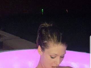 エロティックなビデオチャット Elektablue