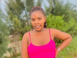 エロティックなビデオチャット SkylaBoo696