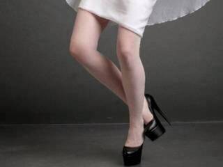 エロティックなビデオチャット skywight