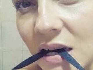 エロティックなビデオチャット sladkaya181