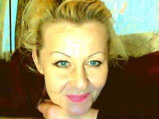 エロティックなビデオチャット sladost1975