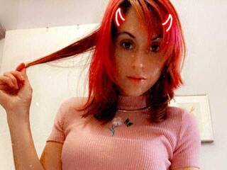 エロティックなビデオチャット SlutBubbles