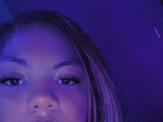 エロティックなビデオチャット SofiaaSweet