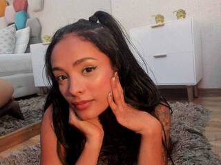 エロティックなビデオチャット SofiaBrown