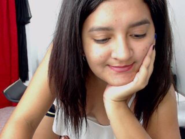 ブロードキャストスクリーンショット SofiaCastro19