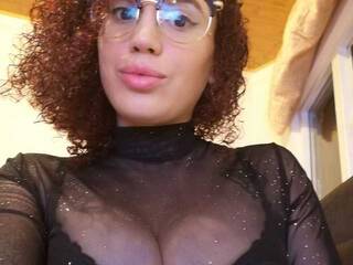 エロティックなビデオチャット SOFIAFRECKLES