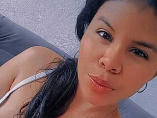 エロティックなビデオチャット sofiasexy18