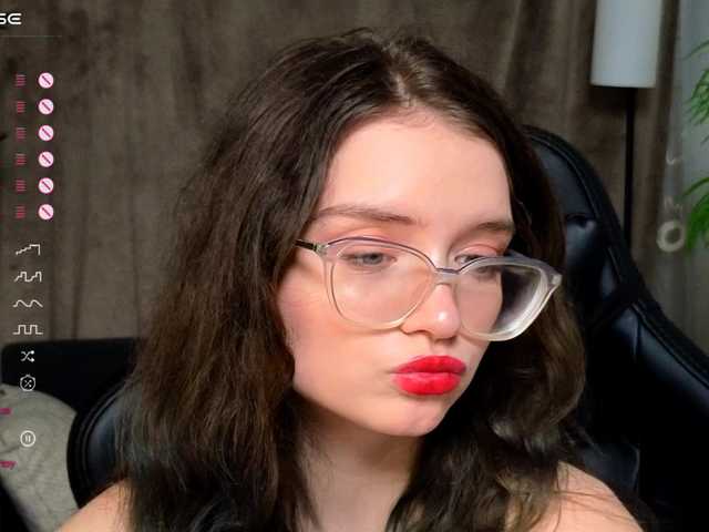 ブロードキャストスクリーンショット SonyaGlen