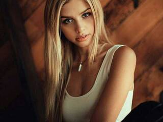 エロティックなビデオチャット SonySweet