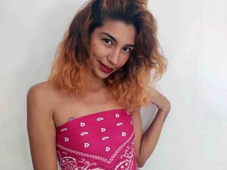 エロティックなビデオチャット SoofiaAlvarez