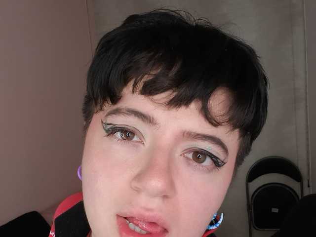 プロフィールの写真 SOPHIA-JONES