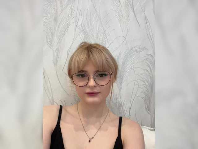 ブロードキャストスクリーンショット Sophie-doll