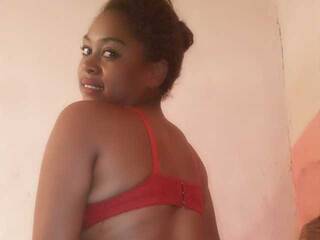 エロティックなビデオチャット Squirty-Juice