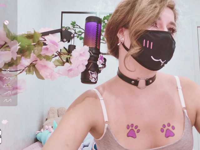 写真 Sallyyy Hello everyone) Good mood! I don’t take off my mask) Send me a PM before chatting privately) Domi works from 2 tokens. All requests by menu type^Favorite Vibration 100inst: yourkittyymrrCar assembly for a good mood @remain ❤️