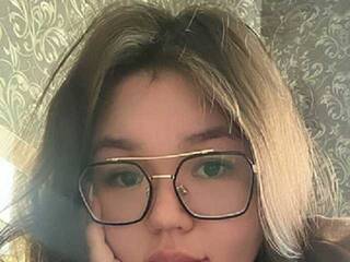 エロティックなビデオチャット Stefanie-Adel