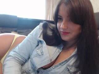 エロティックなビデオチャット Strawberry696