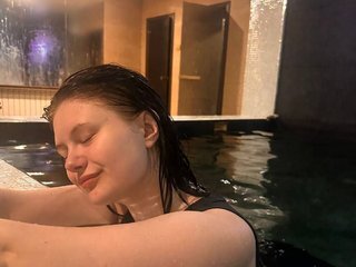 エロティックなビデオチャット Sunny-Smail