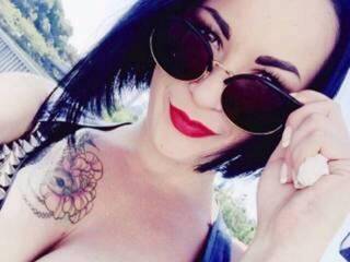 エロティックなビデオチャット swalllow