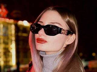 エロティックなビデオチャット _Brightgirl_