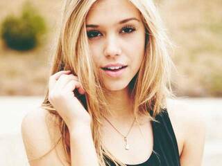 エロティックなビデオチャット SweetErikaOh