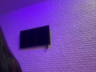 エロティックなビデオチャット na_prisedala