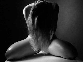 エロティックなビデオチャット swetbela