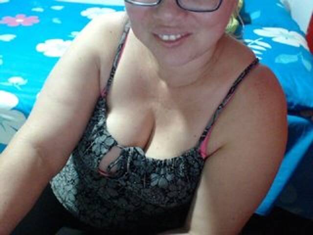 ブロードキャストスクリーンショット SwetValentina