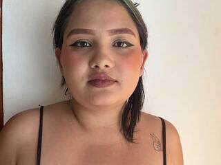 エロティックなビデオチャット taliaecheverr