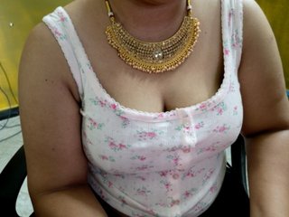 エロティックなビデオチャット Tamilbabby2025