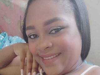 エロティックなビデオチャット tarajifox