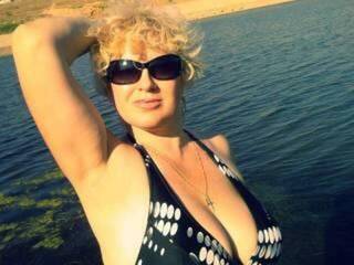 エロティックなビデオチャット tase4ka13