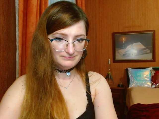 写真 tastyAriel Sweet and yet dang naughty ;) #innocentface #sweet #petite #glasses #fetish #natural #domina #teaser #cfmn #joi #cei #cbt #sph