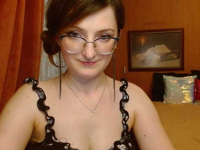 写真 tastyAriel Sweet and yet dang naughty ;) #innocentface #sweet #petite #glasses #fetish #natural #domina #teaser #cfmn #joi #cei #cbt #sph