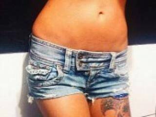 エロティックなビデオチャット tatitattoo