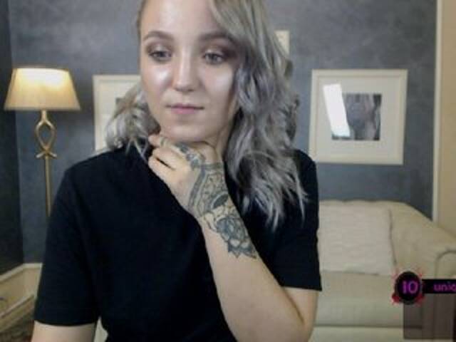 ブロードキャストスクリーンショット Tawnie